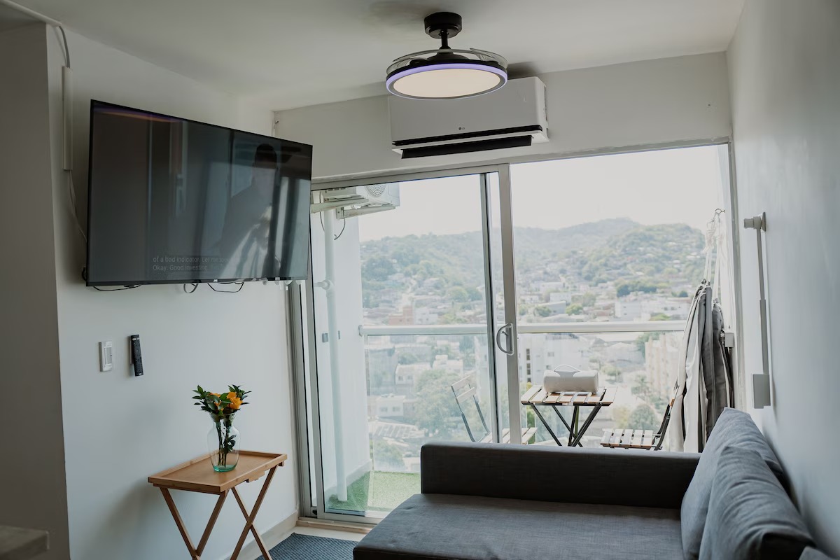 imgi_174_d929da43-cb64-47c0-8c1d-b92249909d36